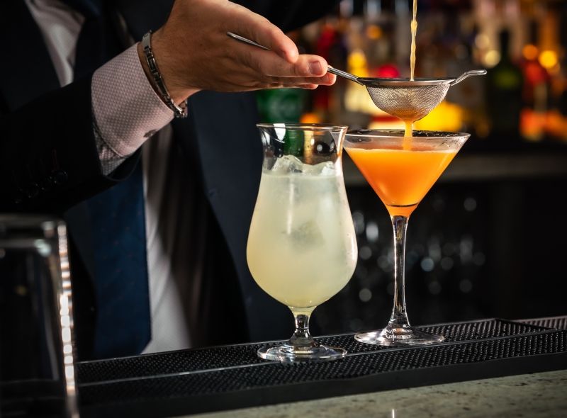 Piano Kensington is a cocktail bar with live piano performances.