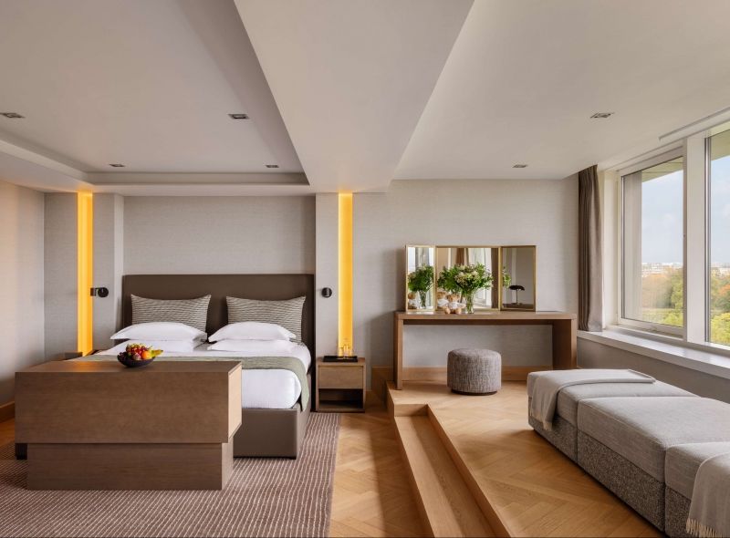 The newly refurbished Master Suites at Royal Garden Hotel offers a luxurious experience to guests with spacious living room and bedroom, a lavish king bed, a comfortable sofa area and a stunning view of Kensington Gardens.