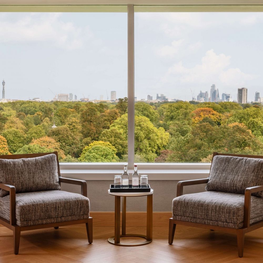 The newly refurbished Garden Suite offers a panoramic view of Kensington Gardens and London skyline.